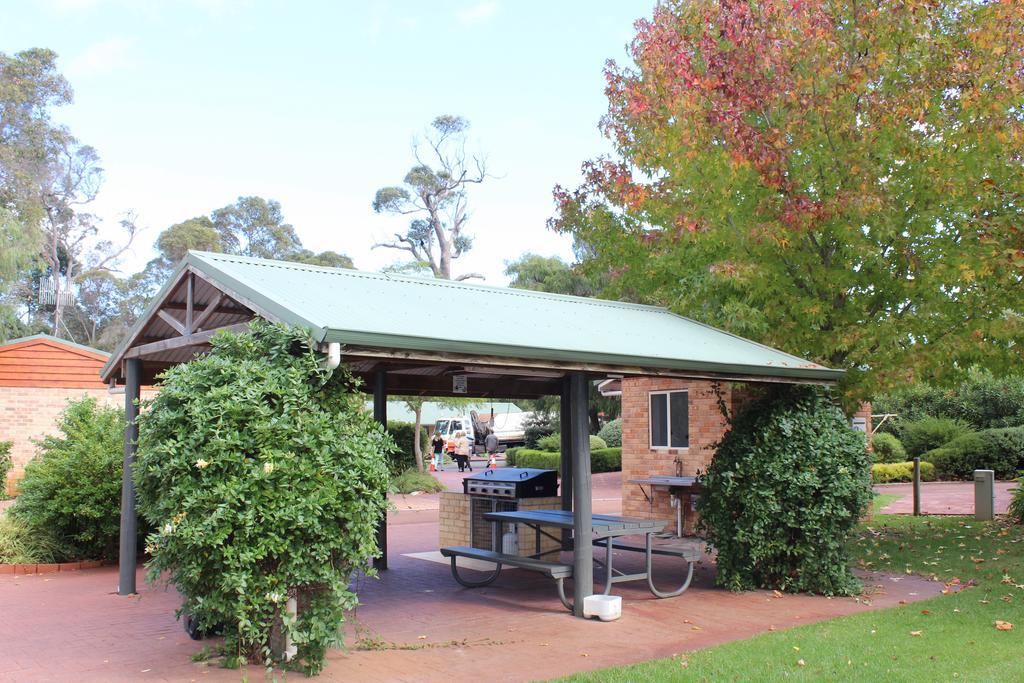 Margaret River Tourist Park Экстерьер фото
