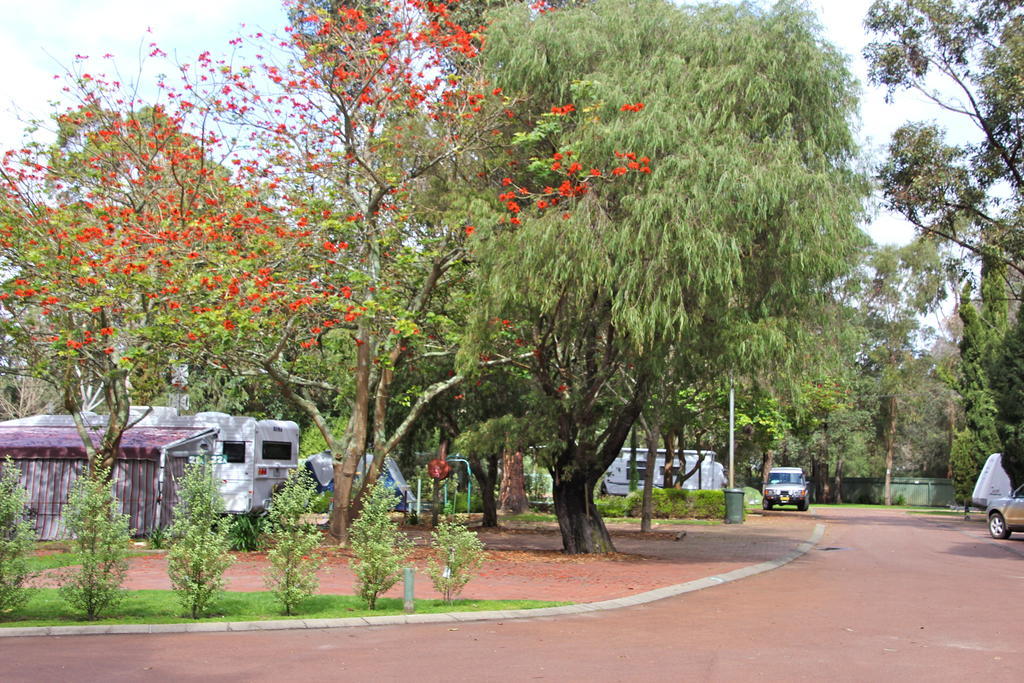 Margaret River Tourist Park Экстерьер фото